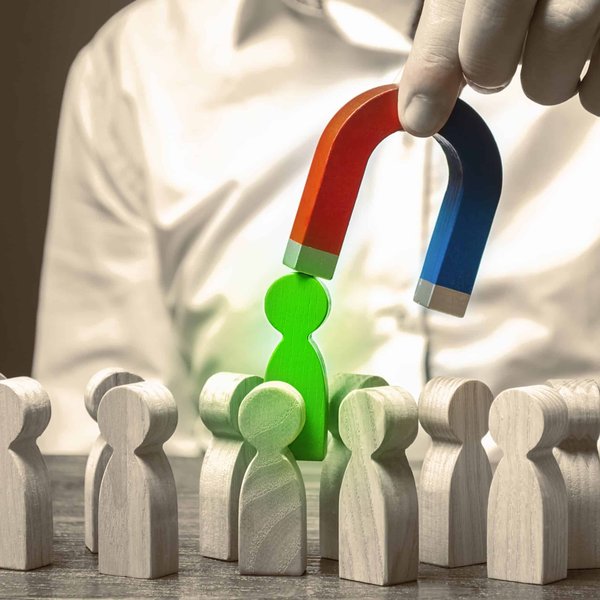 Enveloppe en plastique : comment choisir le bon type pour vos besoins d'expédition ?