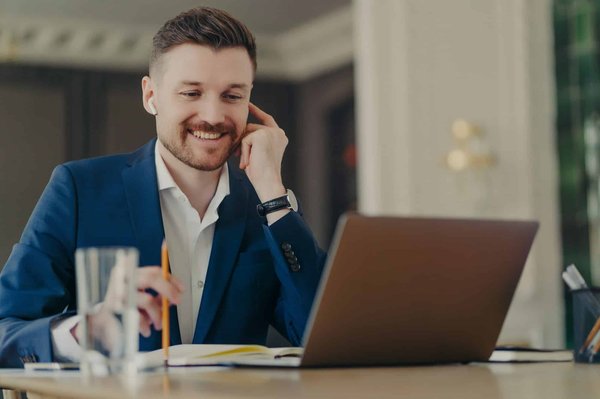 Guide pratique pour organiser une réunion en ligne efficacement